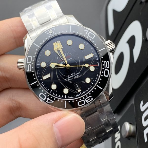 VS Factory Omega Seamaster Diver 300M James Bond 50th Anniversary OHMSS 42mm Black Gun-Barrel Dial Black… — detail view 2