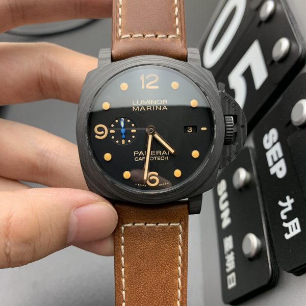 VS Factory Panerai Luminor Marina Carbotech 44mm PAM00661 — front product view