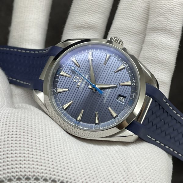 VS Factory Omega Seamaster Aqua Terra 150M 41mm Blue Dial Blue Rubber (220.12.41.21.03.002) — detail view 4