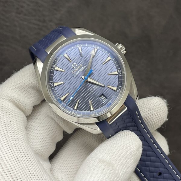 VS Factory Omega Seamaster Aqua Terra 150M 41mm Blue Dial Blue Rubber (220.12.41.21.03.002) — detail view 5