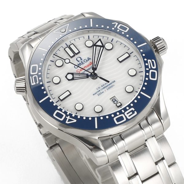 VS Factory Omega Seamaster Diver 300M 42mm White Dial Blue Bezel (210.30.42.20.04.002) — detail view 2