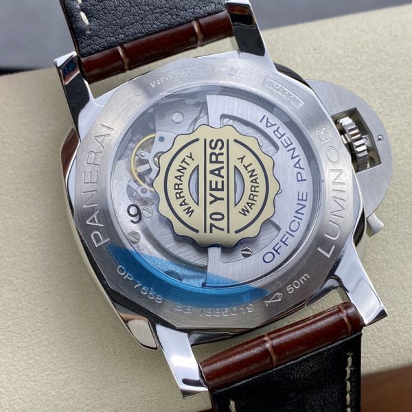 VS Factory Panerai Luminor Marina 44mm Green Sunburst Dial (PAM01116) — detail view 3