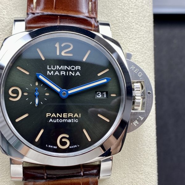 VS Factory Panerai Luminor Marina 44mm Green Sunburst Dial (PAM01116) — front product view