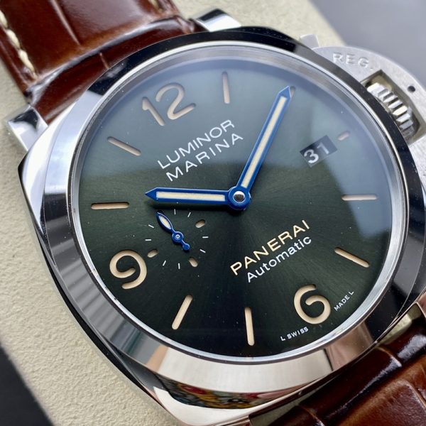 VS Factory Panerai Luminor Marina 44mm Green Sunburst Dial (PAM01116) — detail view 9