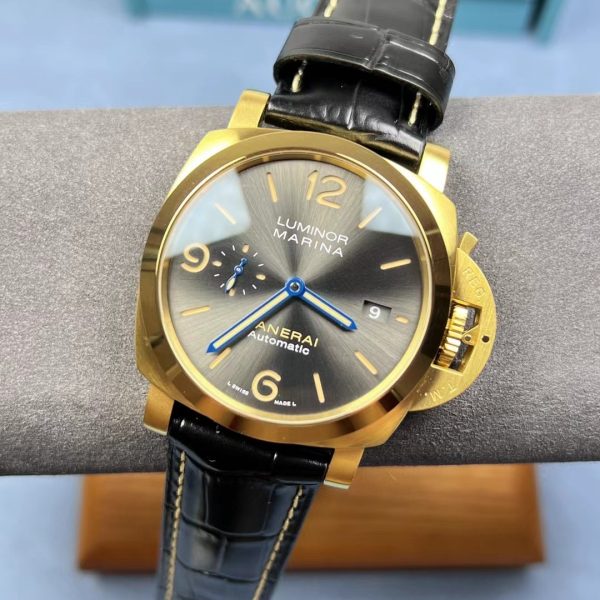 VS Factory Panerai Luminor Marina 44mm Grey Dial Luminous Arabic Numerals Yellow Gold Plated Smooth Bezel… — detail view 3