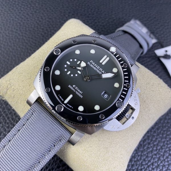 VS Factory Panerai Submersible QuarantaQuattro 44mm Grigio Roccia (PAM01288) — detail view 9