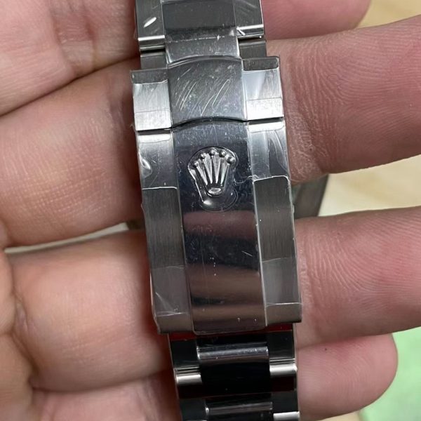 VS Factory Rolex Datejust 41mm Sunburst Slate Grey Dial Fluted Bezel Oyster Bracelet (126334) — detail view 7