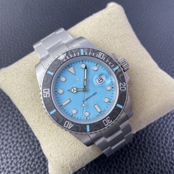 VS Factory Rolex Submariner Date “DiW Tiffany Blue” Carbon Bezel & Matte Case — detail view 2