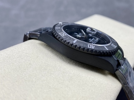 VS Factory Rolex Submariner Date “DiW Stealth Black” PVD & Carbon Bezel — detail view 5