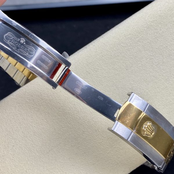 VS Factory Rolex Datejust 36 Two-Tone Yellow Gold Golden Fluted Motif Diamond Dial (126233) — detail view 7