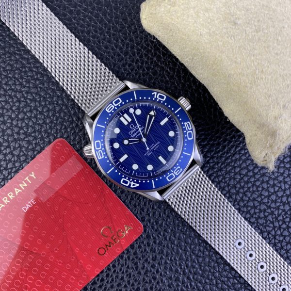 VS Factory Omega Seamaster Diver 300M 42mm James Bond 60th Anniversary Mesh (210.30.42.20.03.002) — detail view 3