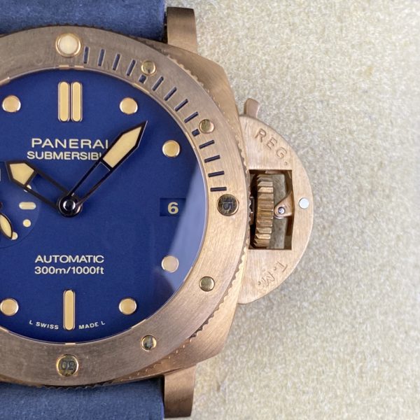 VS Factory Panerai Submersible Bronzo “Blu Abisso” 42mm PAM01074 — detail view 2