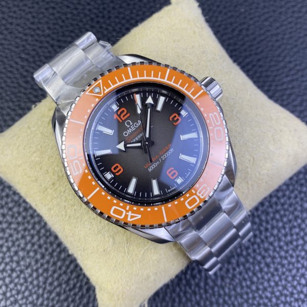 VS Factory Omega Seamaster Ultra Deep 45.5mm Orange Bezel Grey Dial (215.30.46.21.06.001) — detail view 3