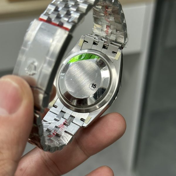 VS Factory Rolex Datejust 36mm Sunburst Blue Diamond Dial Jubilee Bracelet (126234) — detail view 4