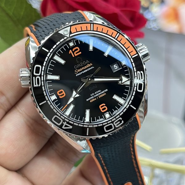 VS Factory Omega Seamaster Planet Ocean 600M 43.5mm Black/Orange Dial (215.32.44.21.01.001) — detail view 3