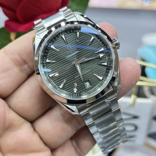 VS Factory Omega Seamaster Aqua Terra 150M 41mm Green Dial (220.10.41.21.10.001) — detail view 5