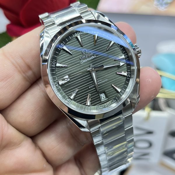 VS Factory Omega Seamaster Aqua Terra 150M 41mm Green Dial (220.10.41.21.10.001) — detail view 4