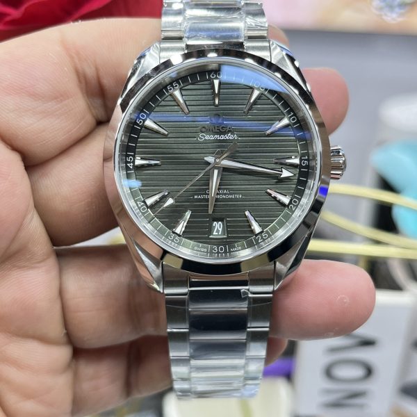 VS Factory Omega Seamaster Aqua Terra 150M 41mm Green Dial (220.10.41.21.10.001) — detail view 1