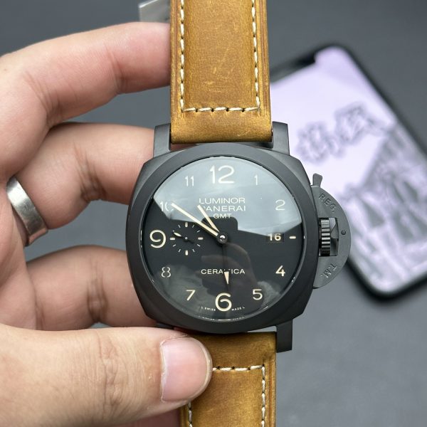 VS Factory Panerai Luminor 1950 GMT Ceramica 44mm PAM00441 — detail view 1