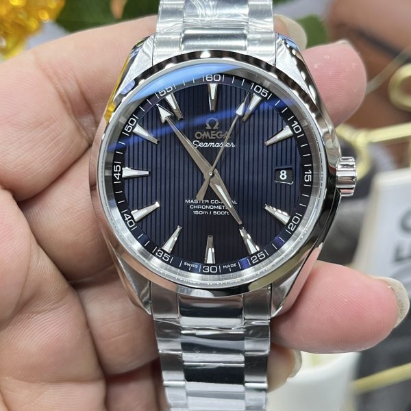 VS Factory Omega Seamaster Aqua Terra 150M 41.5mm Blue Vertical Teak Dial (231.10.42.21.03.003) — detail view 1