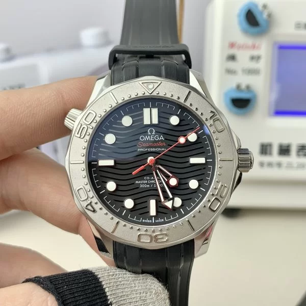 VS Factory Omega Seamaster Diver 300M 42mm “Nekton Edition” Titanium Bezel Black Rubber Strap… — detail view 1