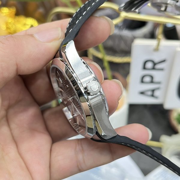 VS Factory Omega Seamaster Aqua Terra 150M 41mm Black Dial Black Rubber Strap (220.12.41.21.01.001) — detail view 7