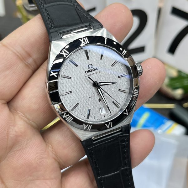 VS Factory Omega Constellation 41mm Steel Black Ceramic Bezel Silver Silk Dial (131.33.41.21.06.001) — detail view 5