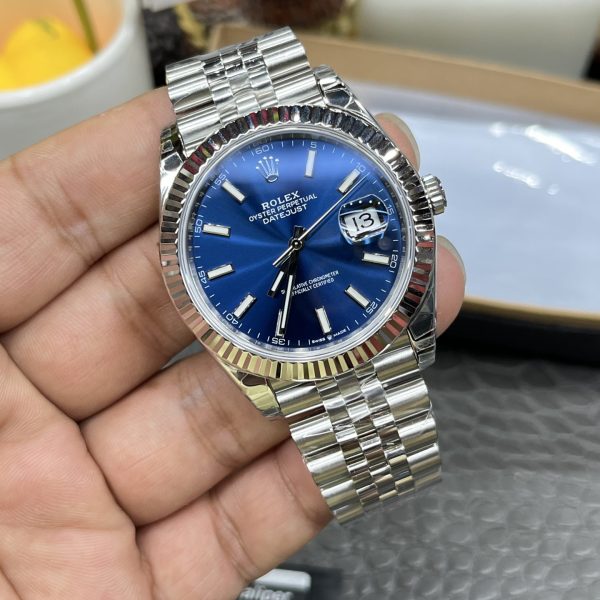 VS Factory Rolex Datejust 41mm Blue Sunburst Dial Fluted Bezel Jubilee Bracelet (126334) — detail view 3