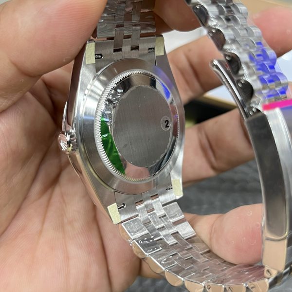 VS Factory Rolex Datejust 41mm Blue Sunburst Dial Fluted Bezel Jubilee Bracelet (126334) — detail view 8