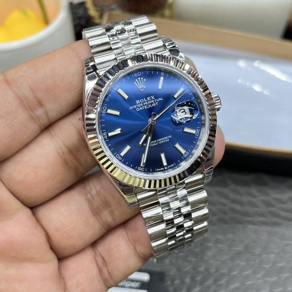 VS Factory Rolex Datejust 41mm Blue Sunburst Dial Fluted Bezel Jubilee Bracelet (126334) — detail view 4