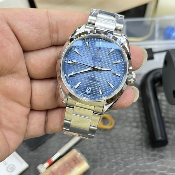VS Factory Omega Seamaster Aqua Terra 150M 41mm “Summer Blue” 75th Anniversary (220.10.41.21.03.005) — detail view 2