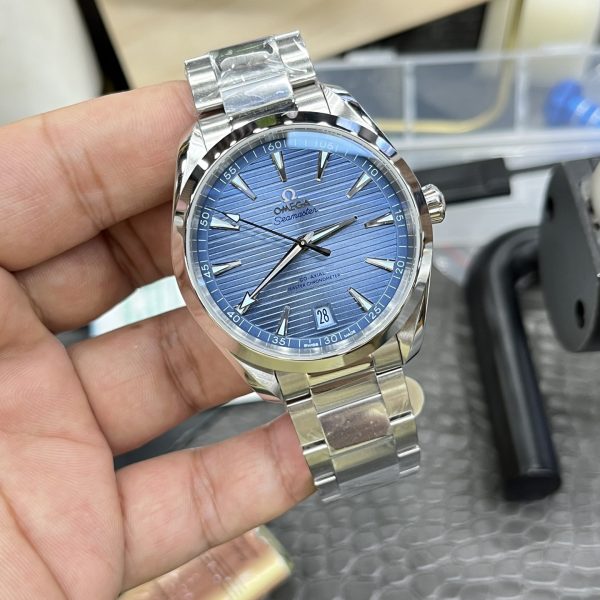 VS Factory Omega Seamaster Aqua Terra 150M 41mm “Summer Blue” 75th Anniversary (220.10.41.21.03.005) — detail view 4