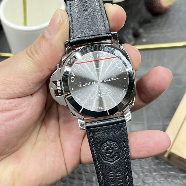 VS Factory Panerai Luminor Due 42mm Grey Dial Black Leather Strap Smooth Bezel (PAM01250) — detail view 5