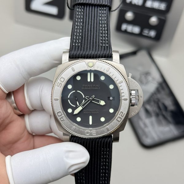 VS Factory Panerai Submersible 42mm Black Dial PAM00973 — front product view