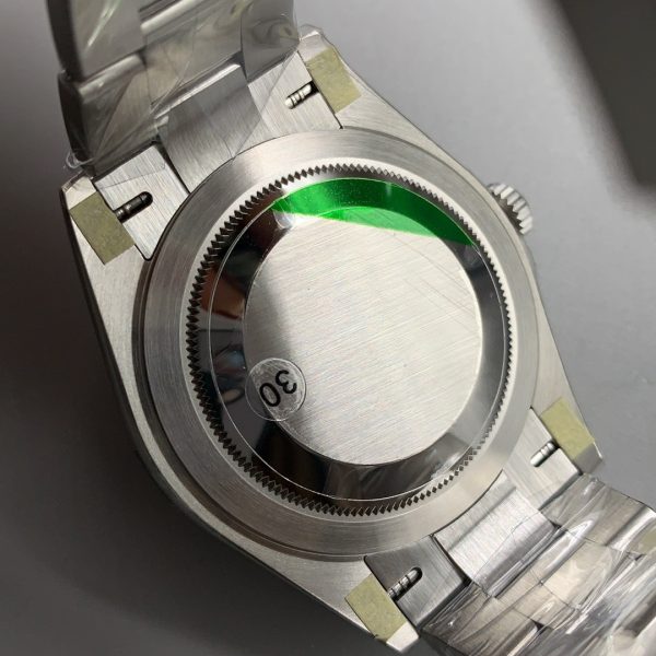 VS Factory Rolex Datejust 41mm Blue Sunburst Dial Smooth Bezel Oyster Bracelet (126300) — detail view 7