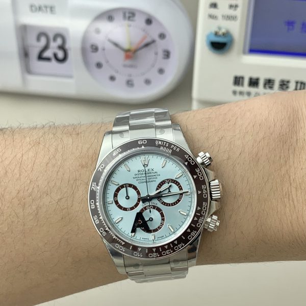 VS Factory Rolex Cosmograph Daytona “Ice Blue” Platinum (126506) — detail view 5