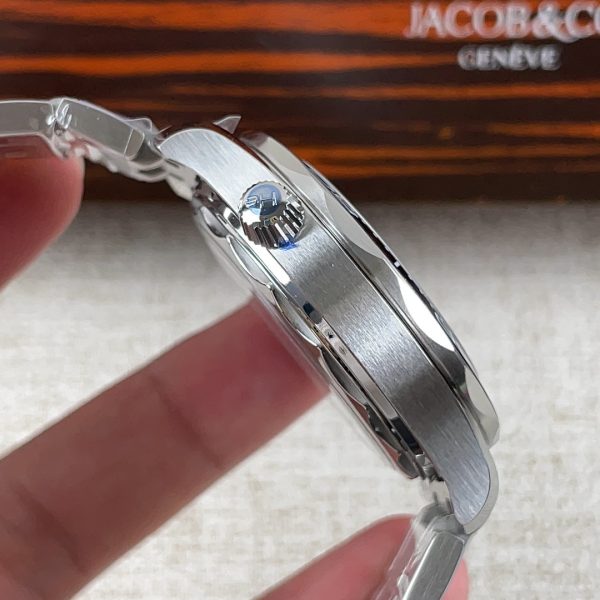 VS Factory Omega Seamaster Diver 300M 42mm White Wave Dial Black Ceramic Bezel (210.30.42.20.04.001) — detail view 4