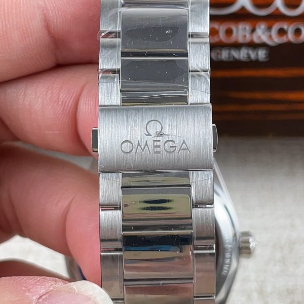 VS Factory Omega Seamaster Aqua Terra 150M 41mm Blue Dial Light Blue Accents (220.10.41.21.03.002) — detail view 4