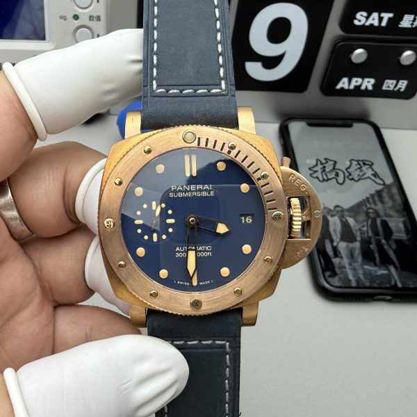 VS Factory Panerai Submersible 42mm Blue Dial Luminous Hour Markers and Dots Bronze Bezel (PAM01074) — front product view