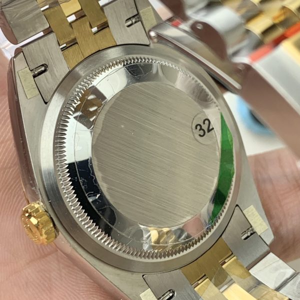 VS Factory Rolex Datejust 36mm Two-Tone Yellow Gold Black Diamond Dial Jubilee Bracelet (126233) — detail view 4