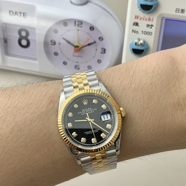 VS Factory Rolex Datejust 36mm Two-Tone Yellow Gold Black Diamond Dial Jubilee Bracelet (126233) — detail view 3