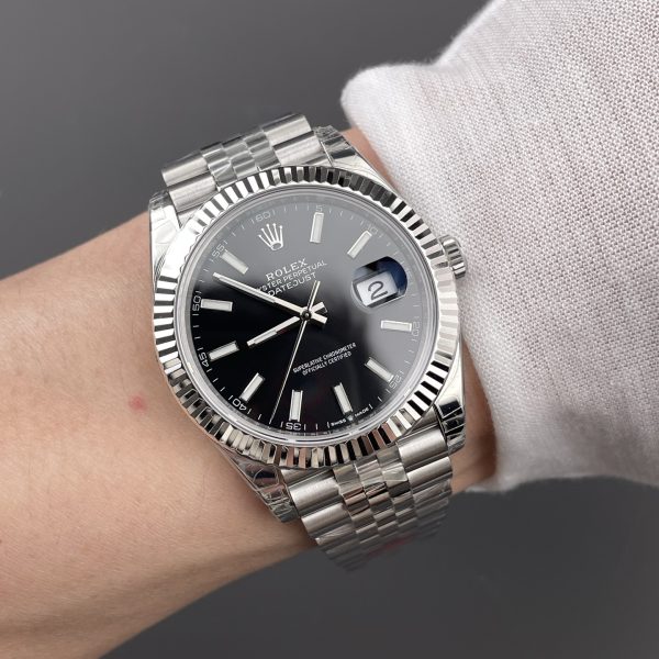 VS Factory Rolex Datejust 41mm Deep Black Dial Fluted Bezel Jubilee Bracelet (126334) — detail view 3
