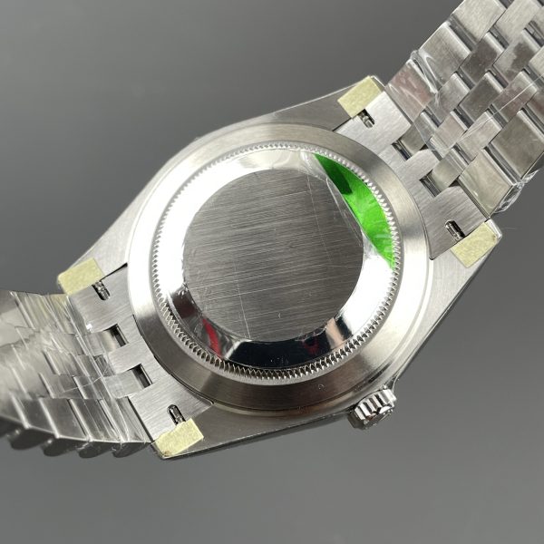 VS Factory Rolex Datejust 41mm Deep Black Dial Fluted Bezel Jubilee Bracelet (126334) — detail view 6