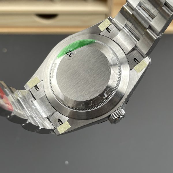 VS Factory Rolex Explorer 40mm Black “3-6-9” Dial Smooth Bezel Oyster Bracelet (224270) — detail view 4