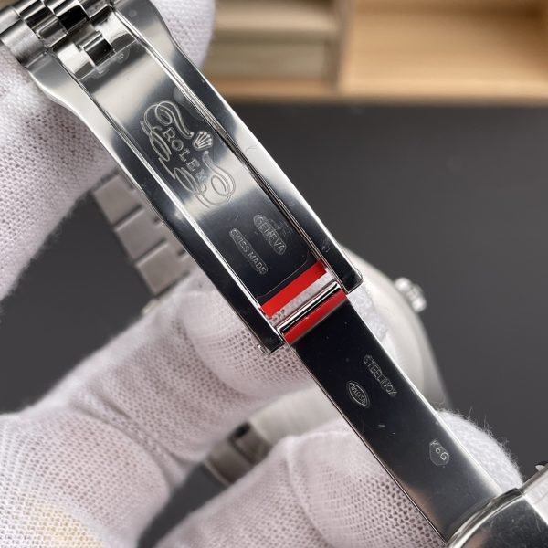 VS Factory Rolex Datejust 41mm Slate Grey”Wimbledon” Dial Fluted Bezel Jubilee Bracelet (126334) — detail view 9