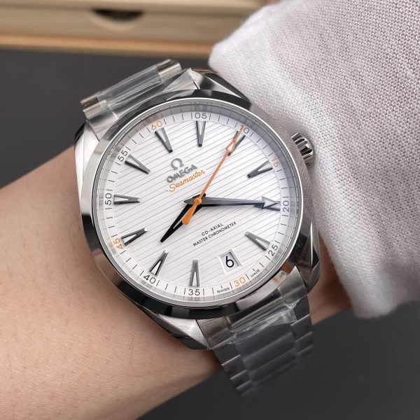 VS Factory Omega Seamaster Aqua Terra 150M 41mm White Dial Orange Accents (220.10.41.21.02.001) — detail view 4