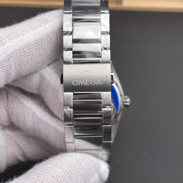 VS Factory Omega Seamaster Aqua Terra 150M 41mm White Dial Orange Accents (220.10.41.21.02.001) — detail view 7