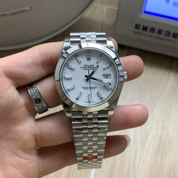 VS Factory Rolex Datejust 41mm Pure White Dial Smooth Bezel Jubilee Bracelet (126300) — front product view