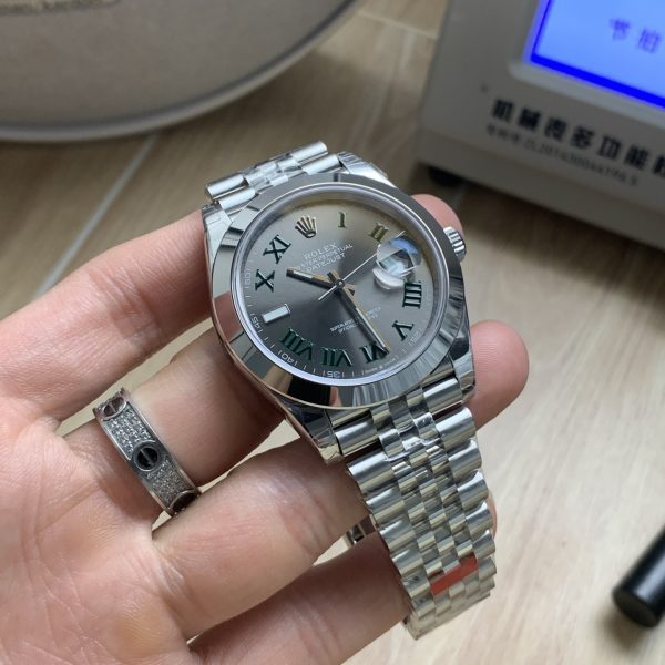 VS Factory Rolex Datejust 41mm Slate Grey”Wimbledon” Dial Smooth Bezel Jubilee Bracelet (126300) — detail view 2