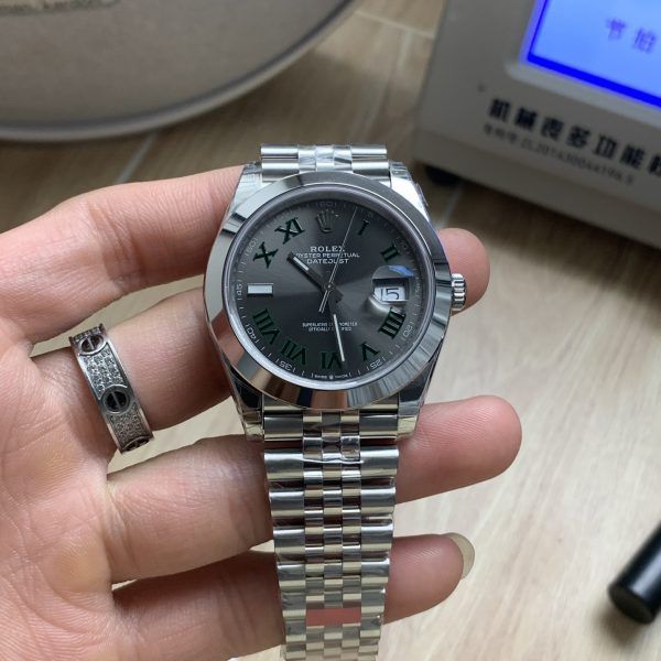 VS Factory Rolex Datejust 41mm Slate Grey”Wimbledon” Dial Smooth Bezel Jubilee Bracelet (126300) — detail view 1